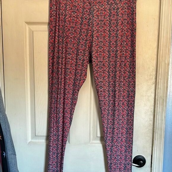 pink patterned Tall & Curvy leggings - Picture 1 of 4